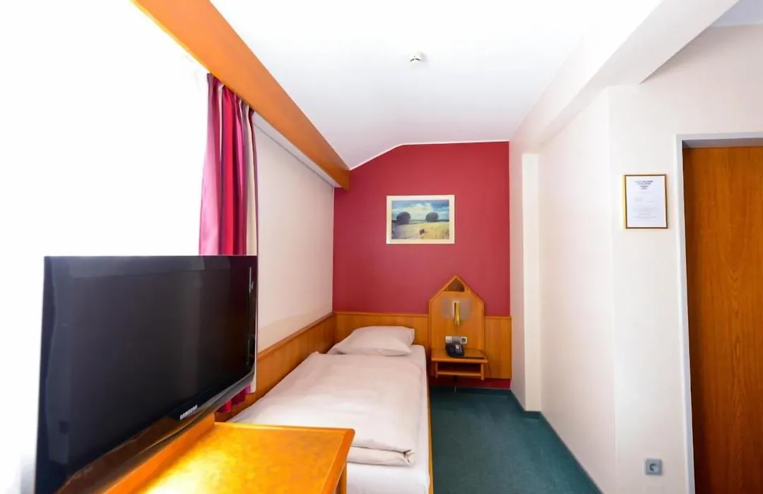 Hotel Christophe Colomb-1